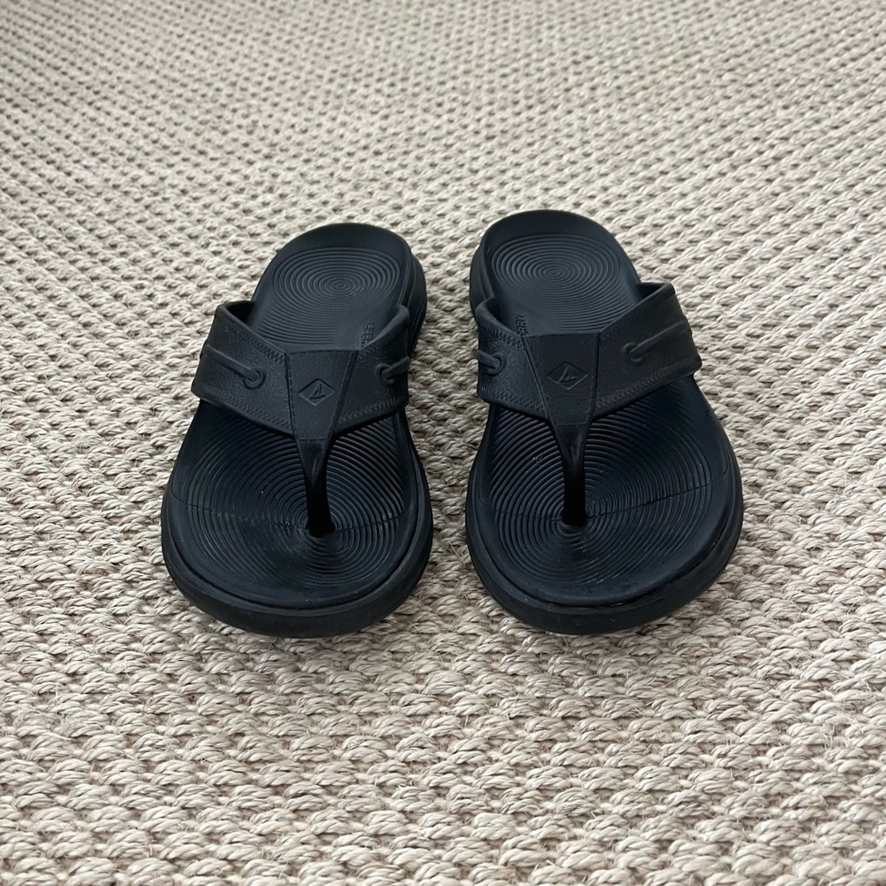 Last Call ***Sperry Women’s 7  /Men's 5 Sandals